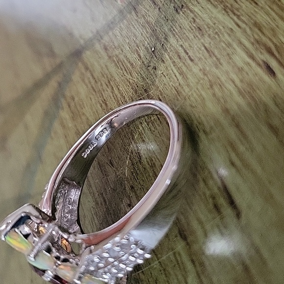 BEAUTIFUL OPAL RING - Picture 4 of 7